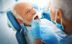 Lee más sobre el artículo Dentistas personas mayores